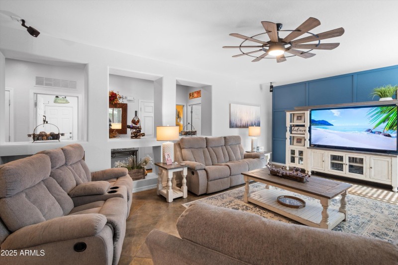 20-Family Room