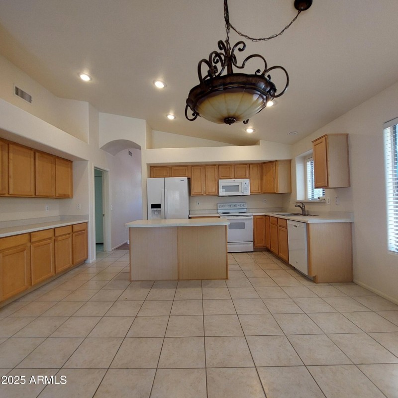 11219W.VernonAvePics7