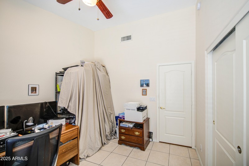 Bedroom 2-pic 2