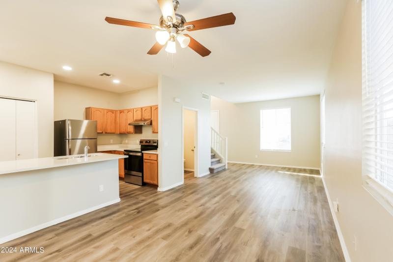 005-photo-dining-room-9729620