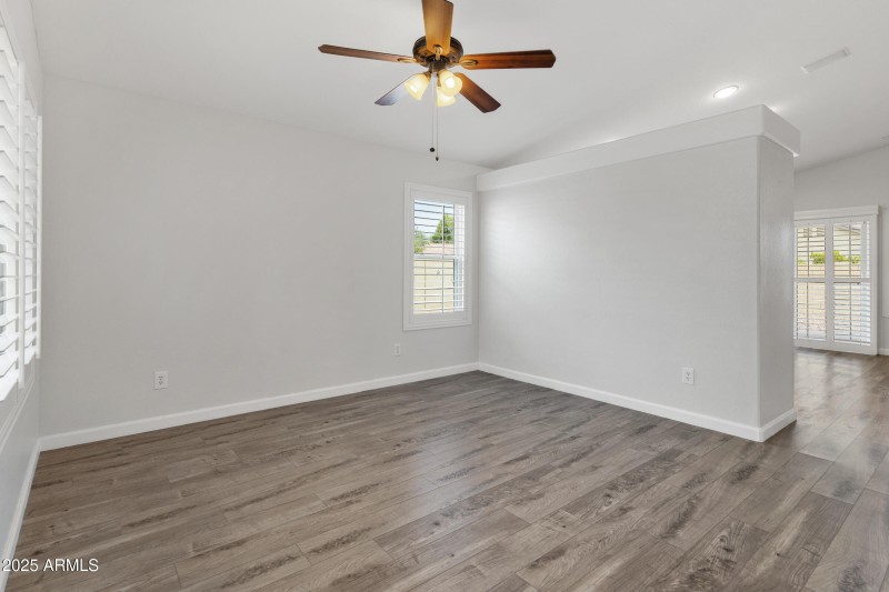 2465 E Browning Pl-7
