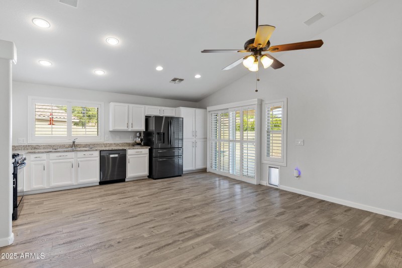 2465 E Browning Pl-10
