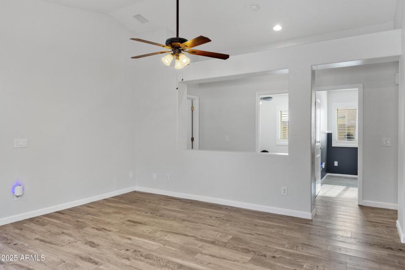 2465 E Browning Pl-12