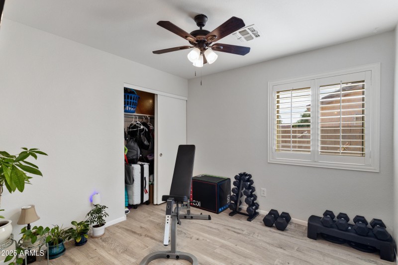 2465 E Browning Pl-18