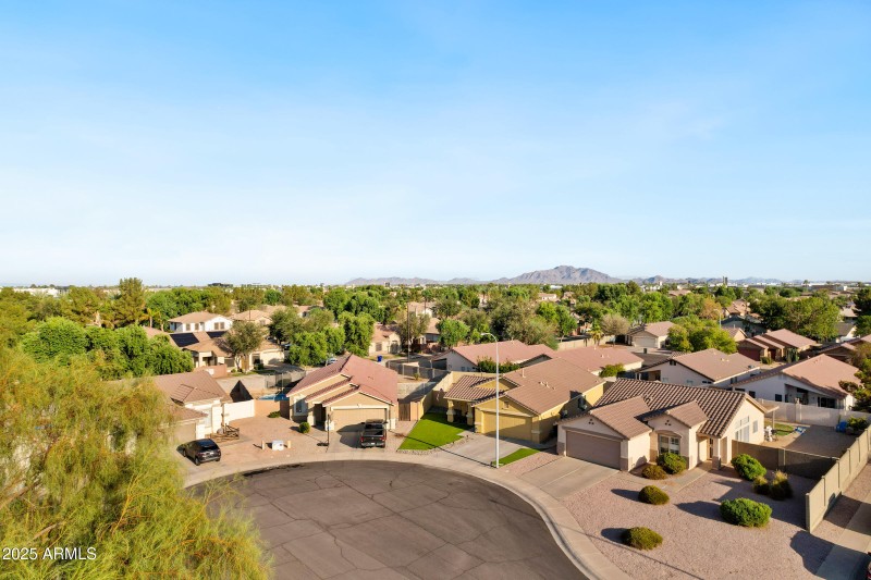 2465 E Browning Pl-35