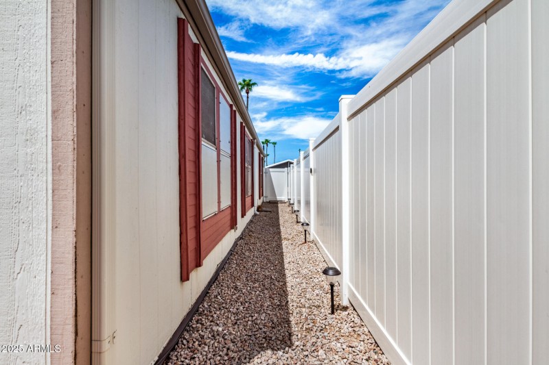 32 - Val Vista