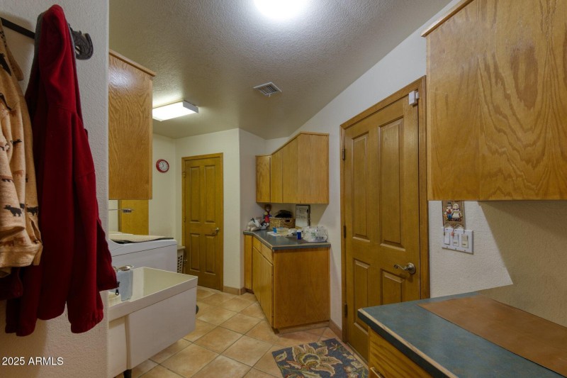 Laundry room - garage door entrance