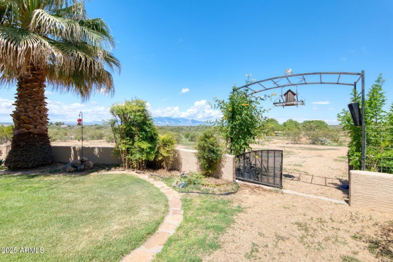 Rear yard gate
