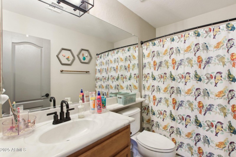 24-web-or-mls-E Isleta Ave-022