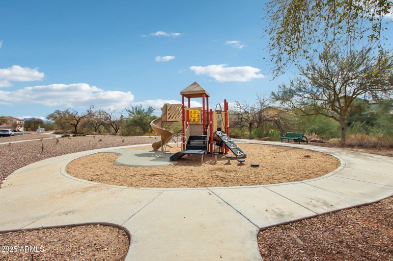 34-web-or-mls-E Isleta Ave-905