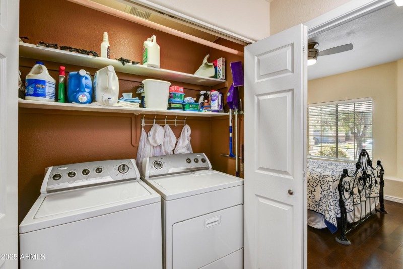 011_Laundry Area