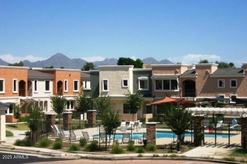 Community+arial+pool+pic