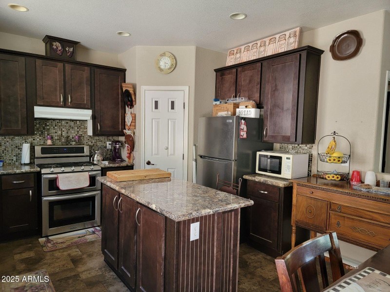 WH kitchen 2