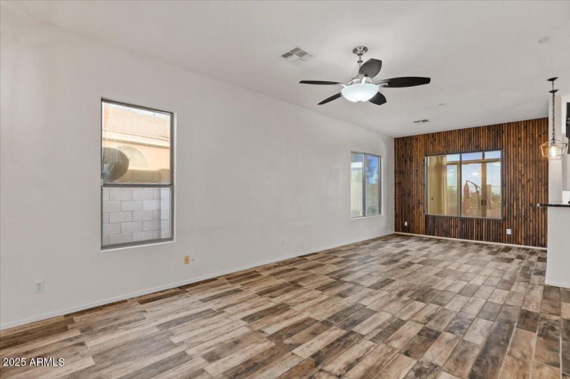 09-Living Room