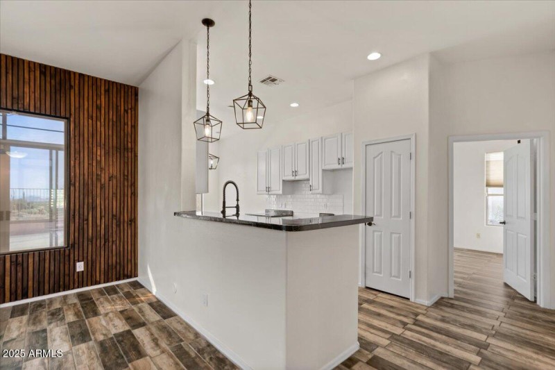 16-Kitchen