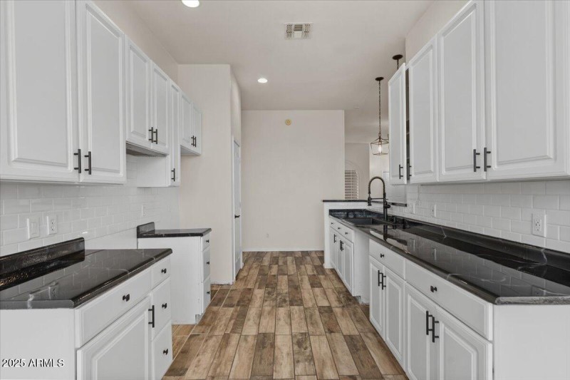 19-Kitchen