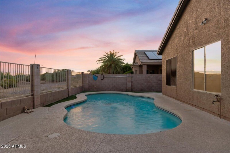 45-Pool twilight