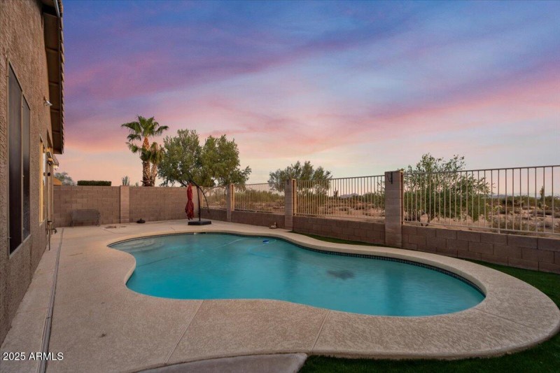 46-Pool twilight