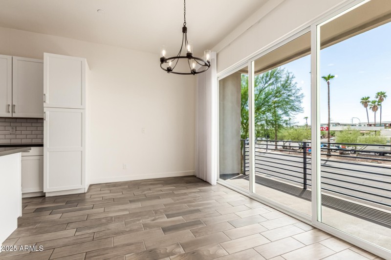07 - Dining Area and patio