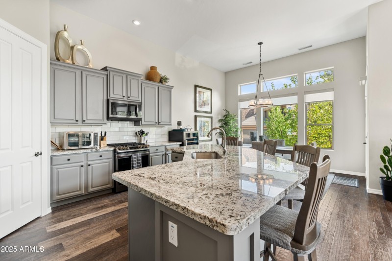 013_Kitchen