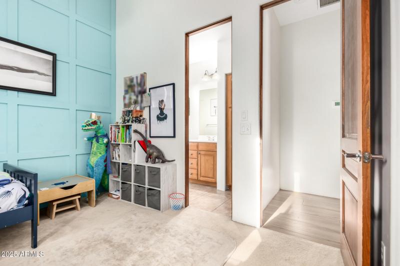 Bedroom 5 w/en suite bath