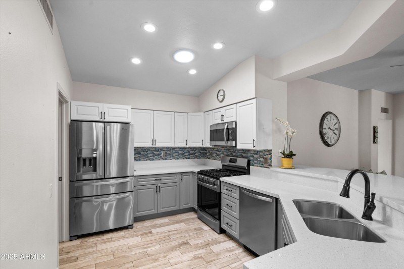 10-Kitchen
