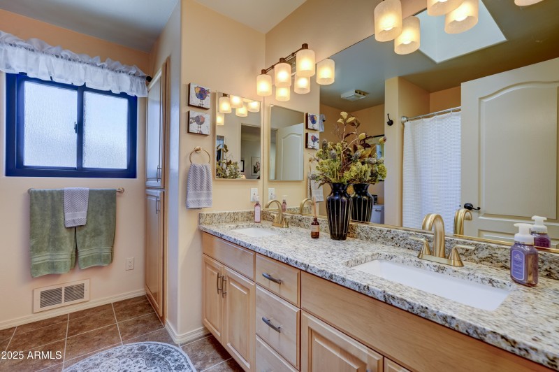 Guest Bathroom 1
