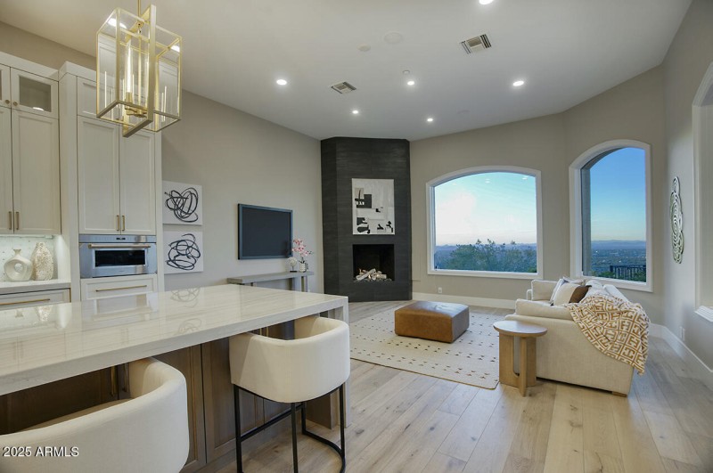 Views Kitchen / Living.