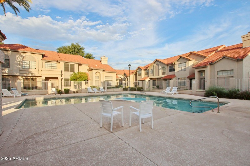 38-web-or-mls-W Monterey St 108-S2008-03