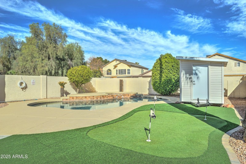 5204 W Geronimo St-32