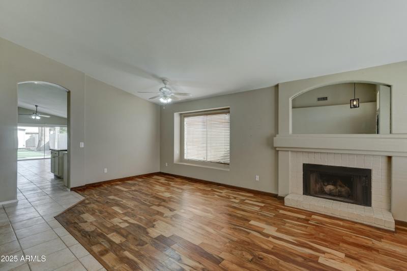 5204 W Geronimo St-7