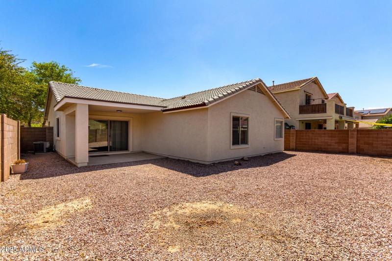 27 Saguaro