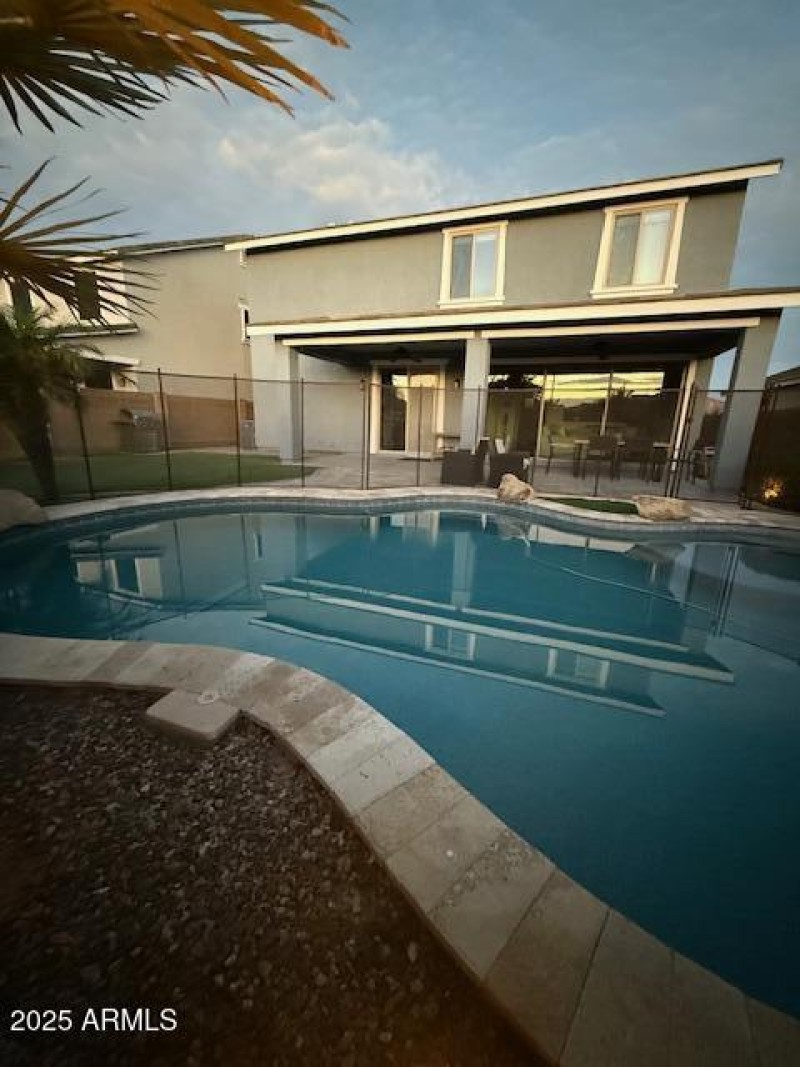 Arco Pool