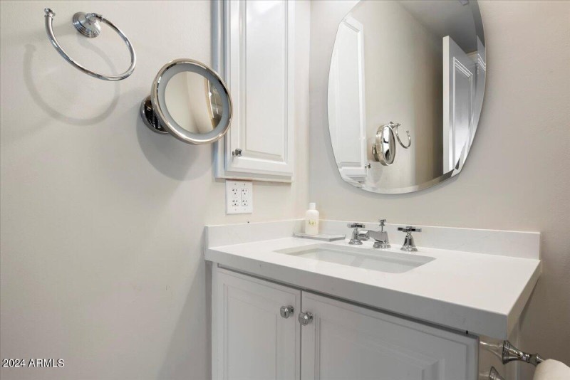 Guest Bath 1