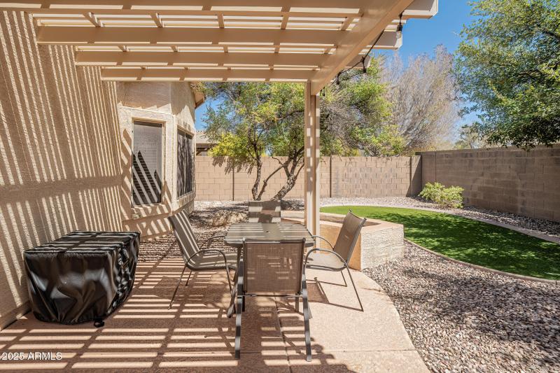 17231 W Carmen Dr-32