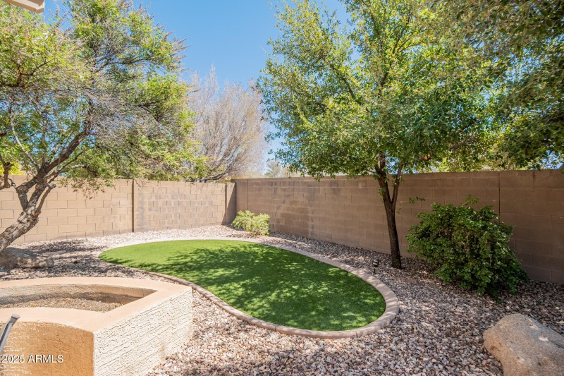 17231 W Carmen Dr-36
