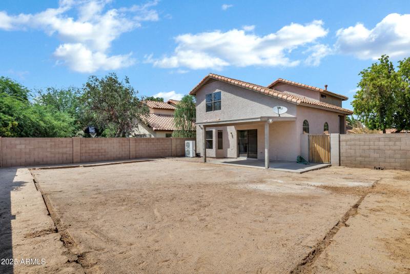 4539 E Grove Ave-27