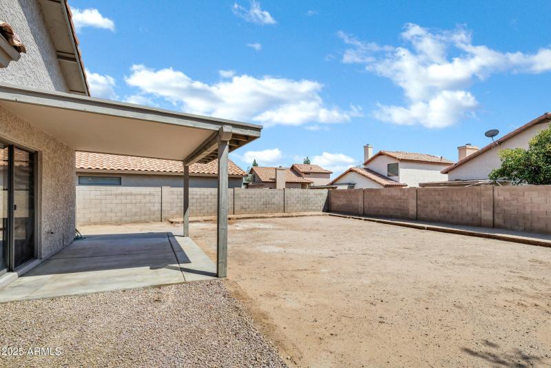 4539 E Grove Ave-29