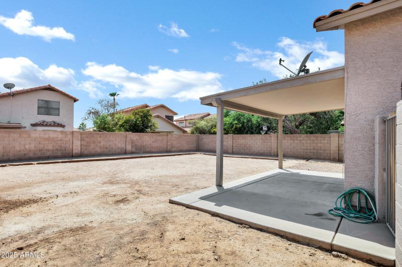 4539 E Grove Ave-30