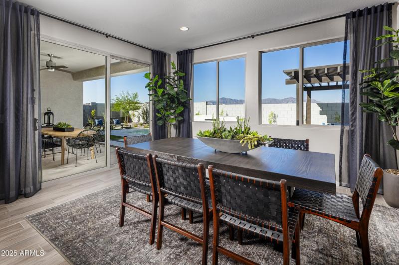 09_BR_Mariposa_Solstice_Dining Room