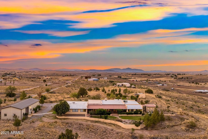 70-web-or-mls-1 Pinto Trail - MLS Images
