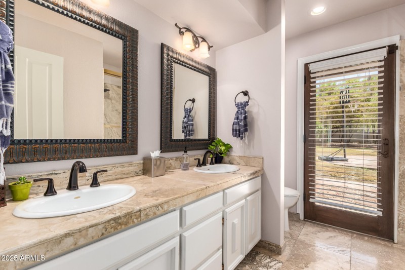 41 - Guest Vanities