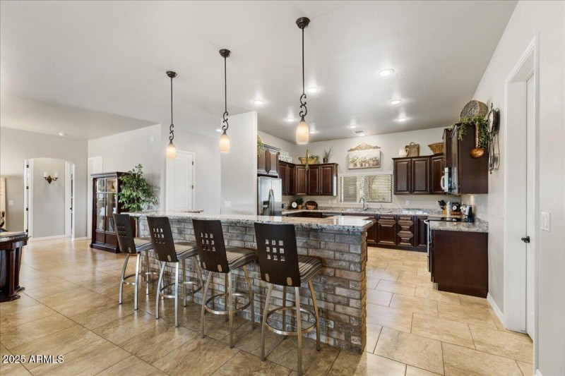 08-Kitchen