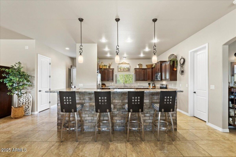 09-Kitchen