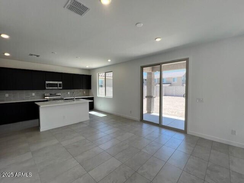BR35 lot 124 Kitchen GR