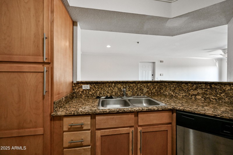 12-2025ECA248-ocupix-