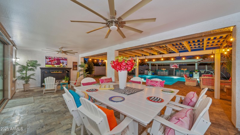 So much room to entertain!