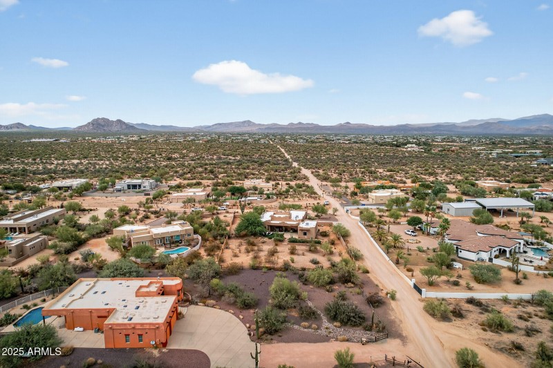 81_14041_E_Bajada_Dr81_mls