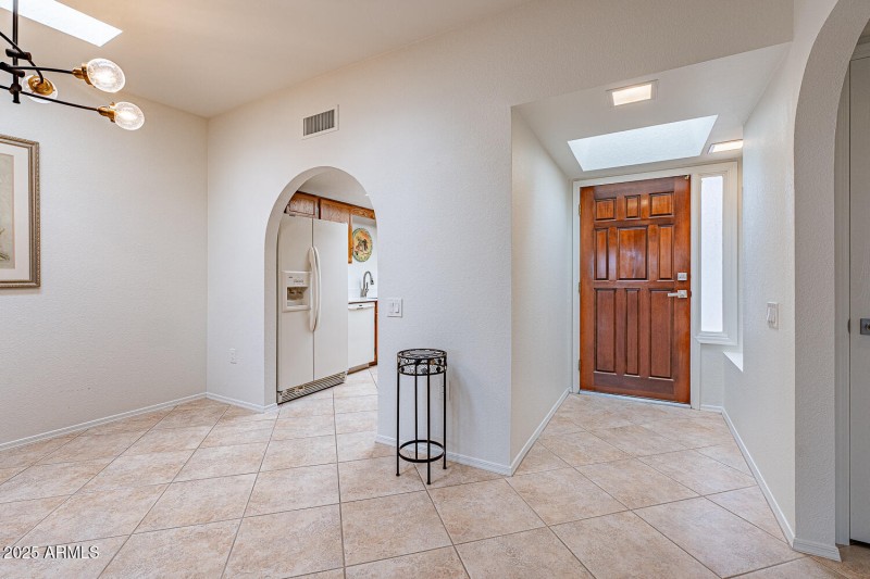 ENTRY:FOYER TO HOME