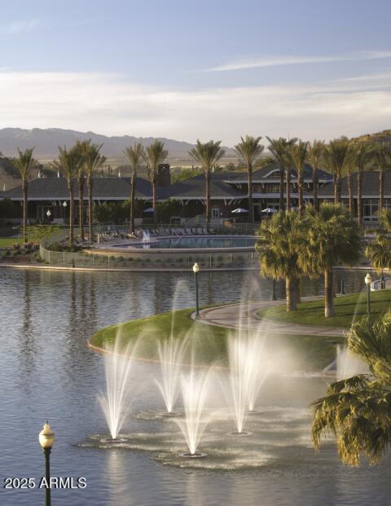 North Lake - Fountains